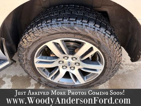 Used 2022 Ford Expedition XLT RWD image 7