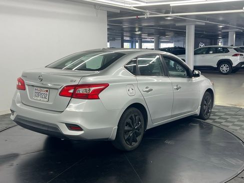 Used 2017 Nissan Sentra SV image 4