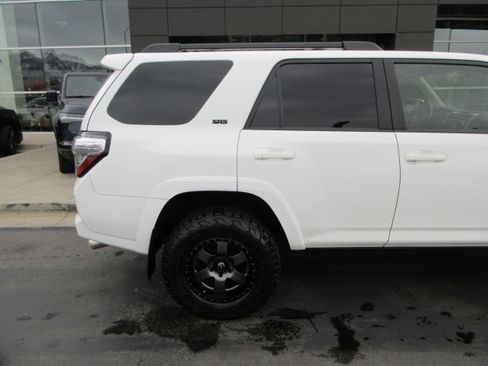 Used 2018 Toyota 4Runner SR5 image 11