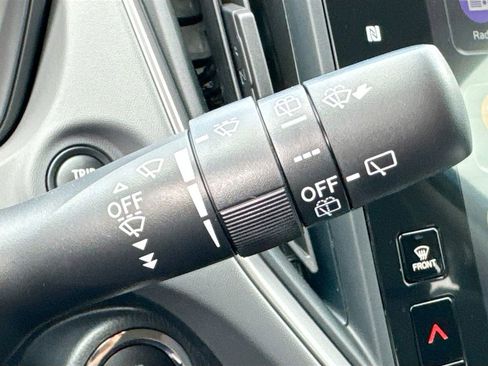 Used 2025 Subaru Crosstrek 2.0i Premium image 17