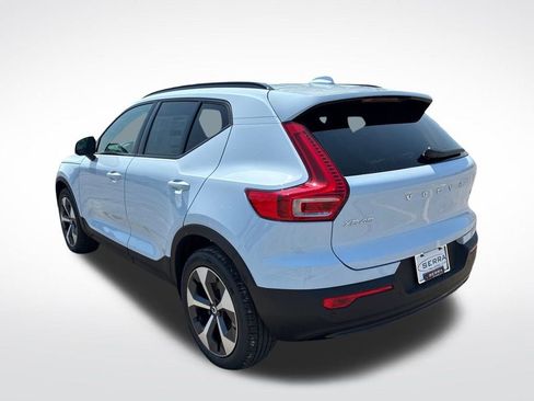 New 2026 Volvo XC40 B5 Plus w/ Protection Package Premier image 7