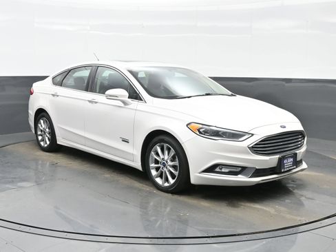Used 2017 Ford Fusion Energi Titanium image 8