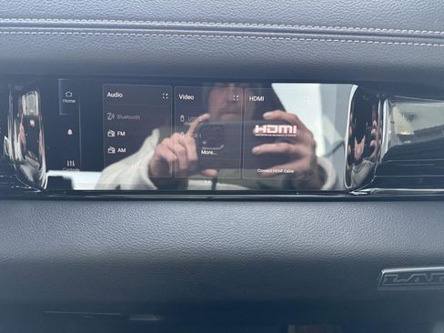 Used 2025 RAM 1500 Laramie image 31