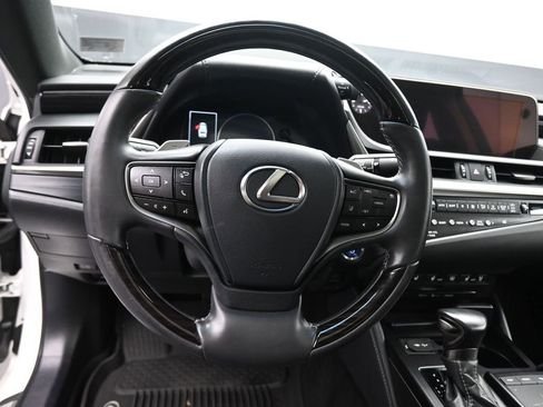 Used 2020 Lexus ES 300h w/ Accessory Package FWD image 14