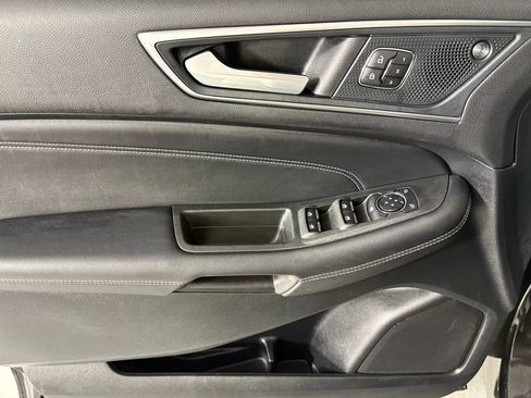 Used 2024 Ford Edge Titanium image 19