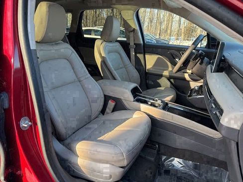 Used 2023 Lincoln Corsair Standard w/ Equipment Group 101A image 9