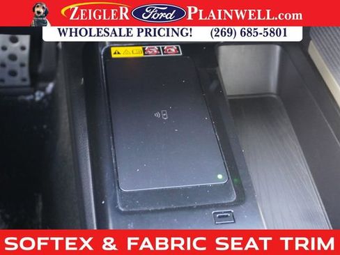 Used 2025 Toyota Camry SE image 18