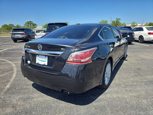 Used 2015 Nissan Altima 2.5 SV w/ Convenience Package FWD image 4