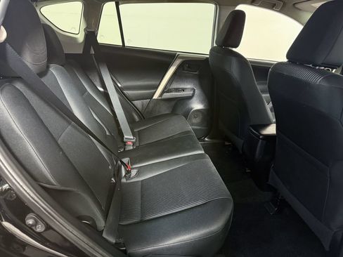 Used 2014 Toyota RAV4 LE FWD image 26