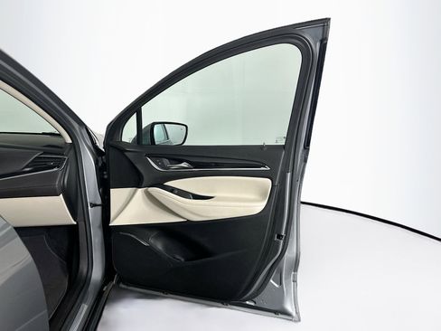 Used 2023 Buick Enclave Essence image 34