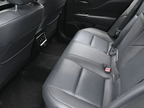 Used 2026 Toyota Crown AWD/4WD image 27