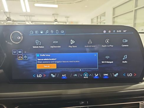 Used 2025 Chevrolet Traverse LT AWD/4WD image 29