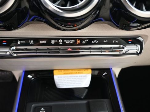 New 2026 Mercedes-Benz GLB 250 image 9