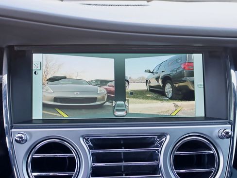 Used 2015 Rolls-Royce Ghost RWD image 27