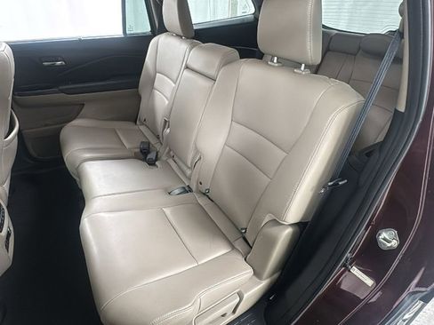 Used 2016 Honda Pilot Touring image 12