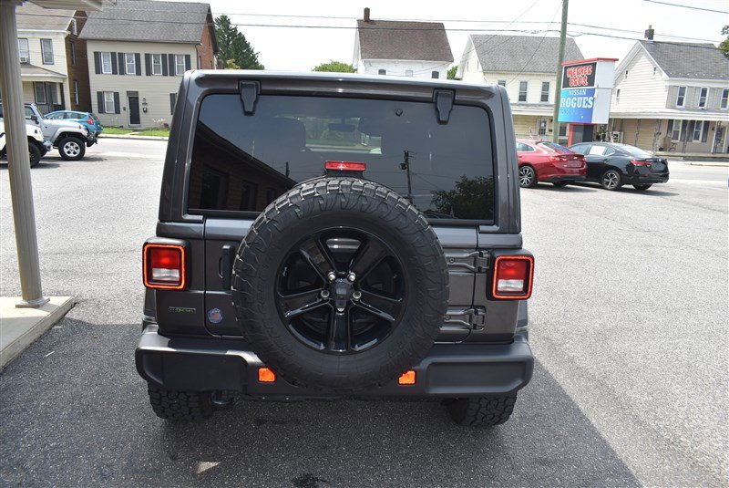 Used 2021 Jeep Wrangler Unlimited Sahara AWD/4WD image 5