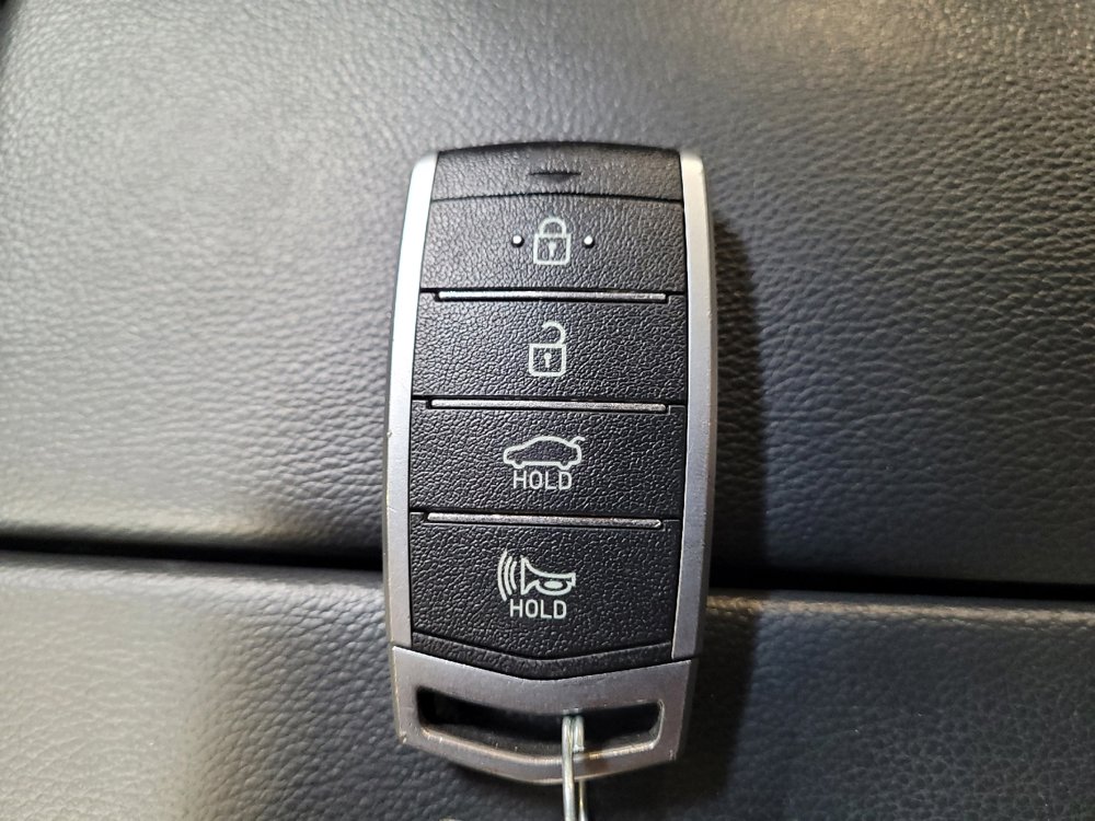 Used 2018 Genesis G80 3.8 w/ Option Group 02 RWD image 32
