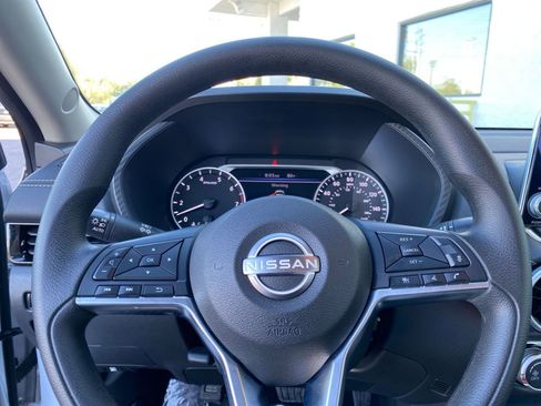 Used 2024 Nissan Sentra SV image 25