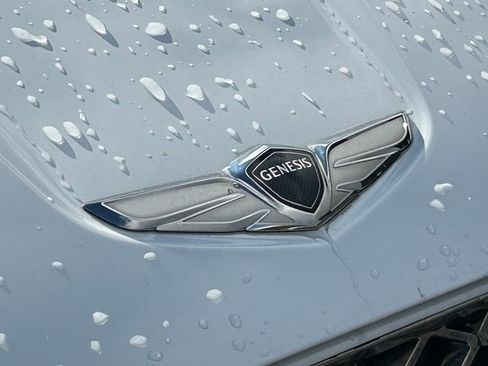 Used 2025 Genesis GV70 2.5T image 11