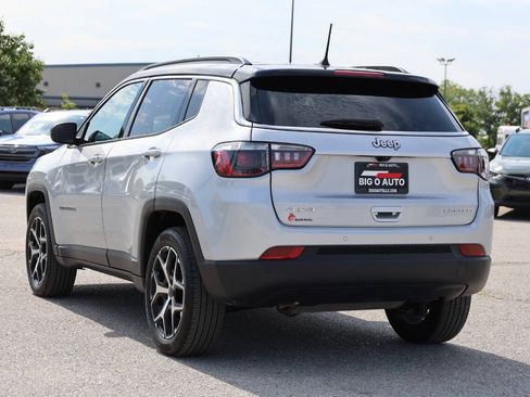Used 2025 Jeep Compass Limited AWD/4WD image 11