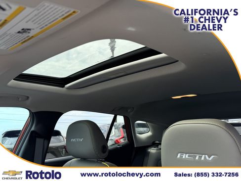 Used 2024 Chevrolet Trax ACTIV w/ Sunroof Package FWD image 18