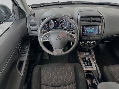 Used 2024 Mitsubishi Outlander Sport ES image 2