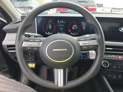Used 2025 Hyundai Sonata SEL FWD image 8