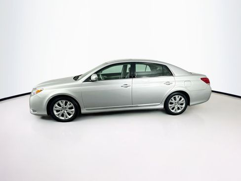 Used 2012 Toyota Avalon FWD image 4