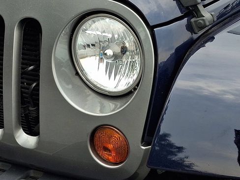 Used 2013 Jeep Wrangler Unlimited Sport AWD/4WD image 11