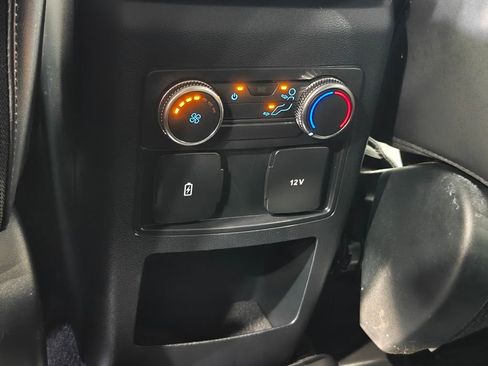 Used 2021 Ford Explorer XLT w/ Equipment Group 202A AWD/4WD image 30