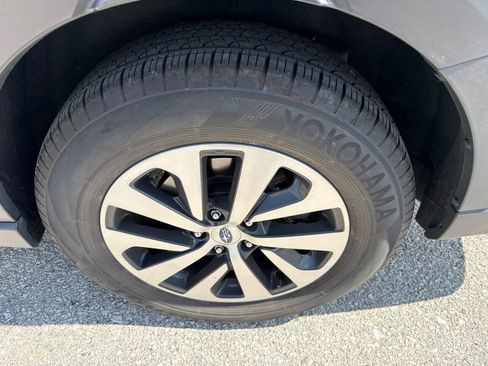 Certified 2024 Subaru Outback Premium w/ Popular Package #1A AWD/4WD image 7