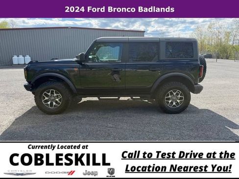 Used 2024 Ford Bronco Badlands AWD/4WD image 8
