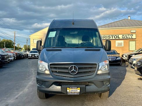 Used 2018 Mercedes-Benz Sprinter 2500 image 3