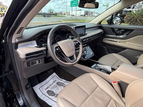 Used 2020 Lincoln Corsair FWD w/ Premium Package image 10