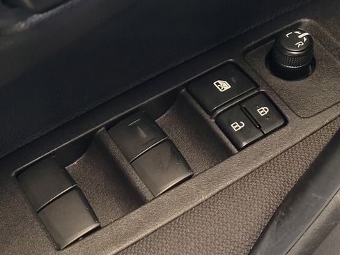Used 2025 Toyota Corolla LE FWD image 27