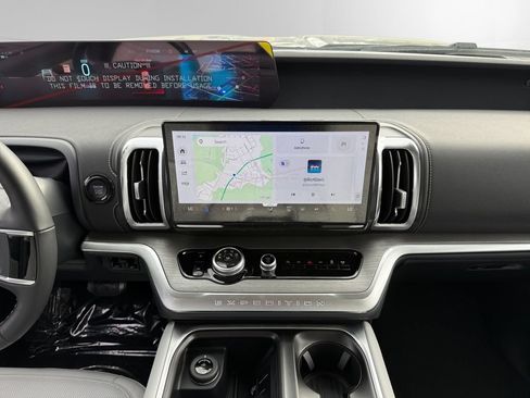 New 2027 Ford Expedition Max Platinum w/ Driver's Package RWD image 11