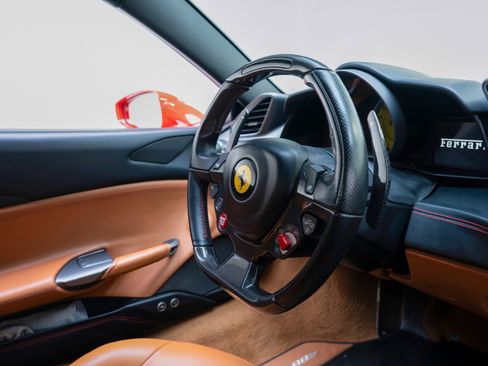 Used 2016 Ferrari 488 GTB RWD image 58