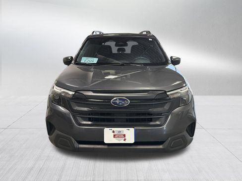 Used 2025 Subaru Forester AWD/4WD image 2