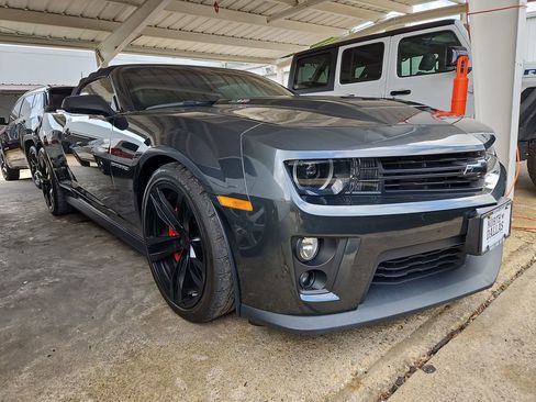 Used 2015 Chevrolet Camaro ZL1 RWD image 2