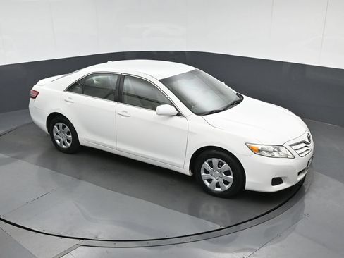 Used 2011 Toyota Camry LE FWD image 49