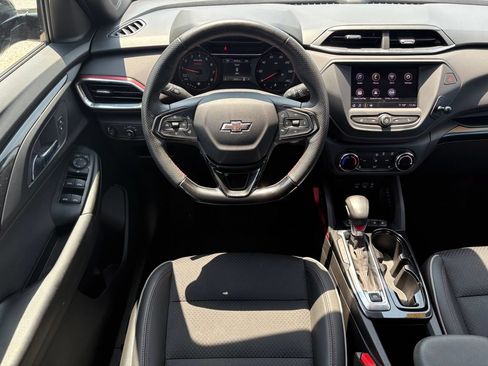 Used 2022 Chevrolet TrailBlazer RS FWD image 17