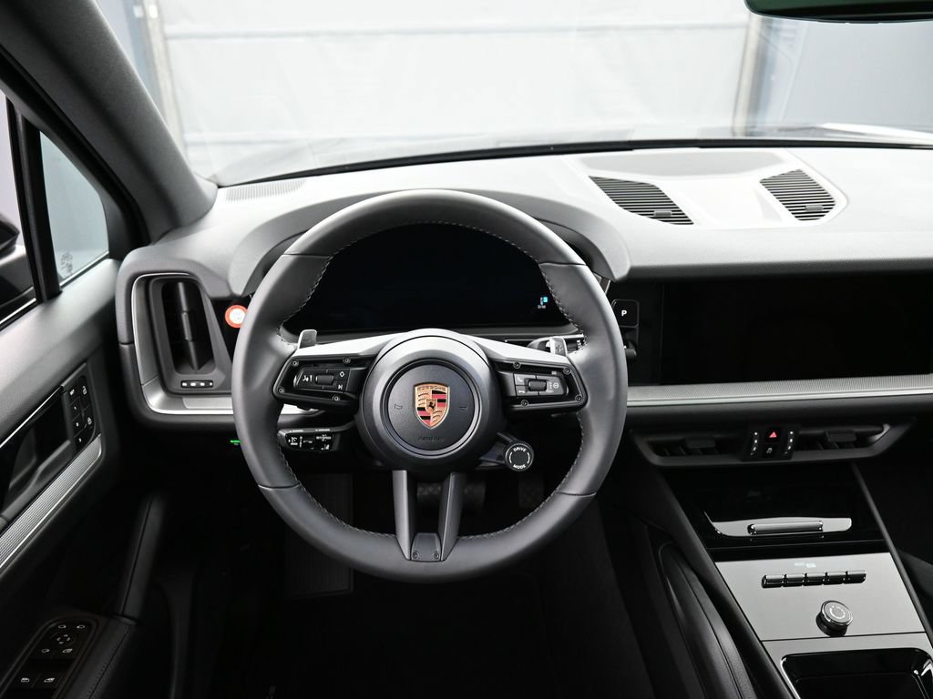 Certified 2026 Porsche Cayenne AWD/4WD image 18