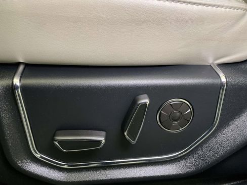 Used 2020 Ford Expedition Max Platinum image 17