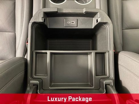 Used 2023 Chevrolet Tahoe Z71 w/ Luxury Package image 12