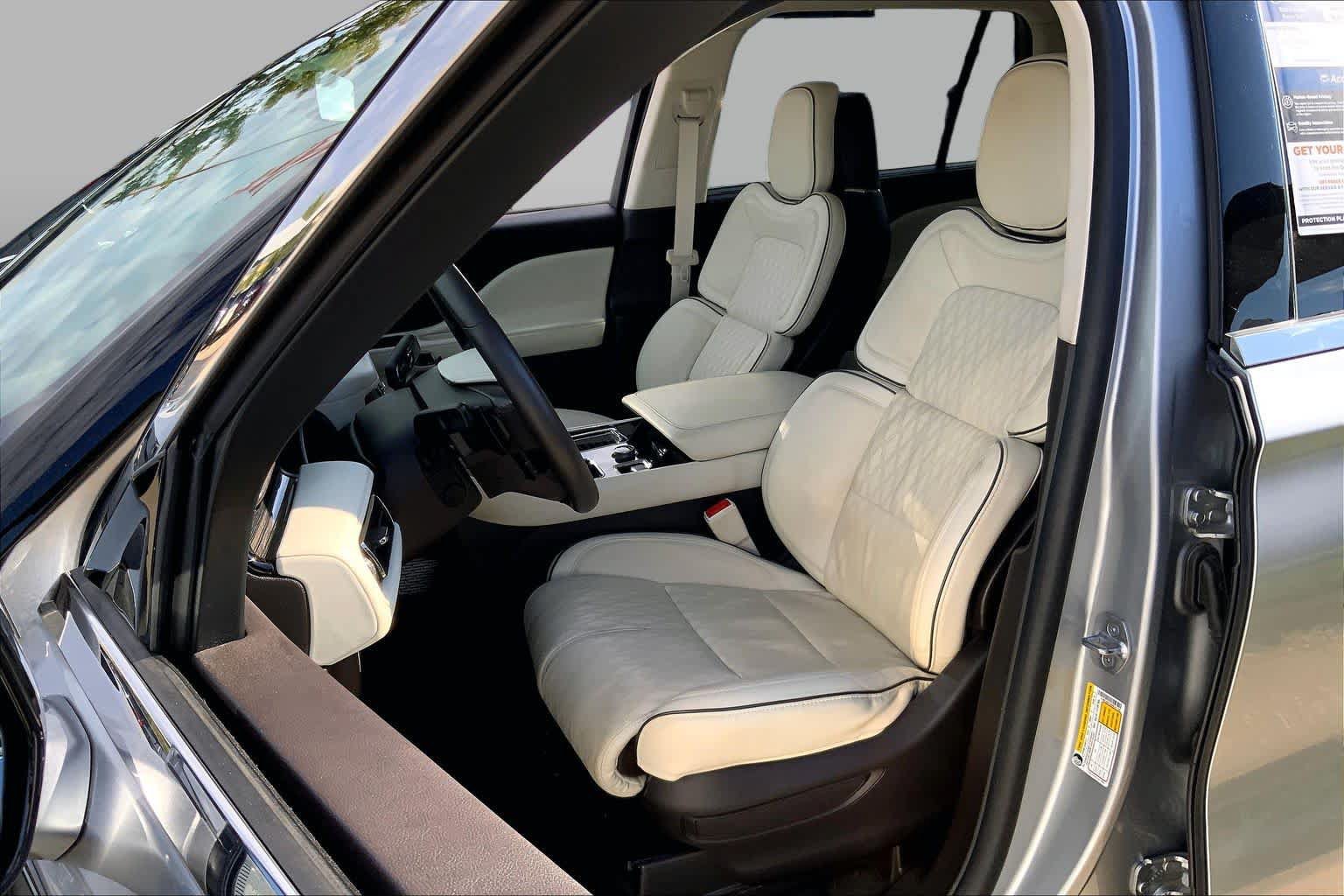 Used 2022 Lincoln Aviator Black Label Grand Touring w/ Class IV Trailer Tow Package AWD/4WD image 8