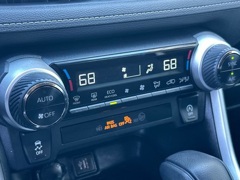 Used 2024 Toyota RAV4 XLE image 21