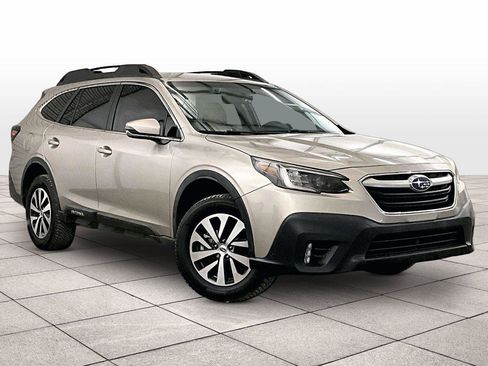 Used 2020 Subaru Outback Premium image 2