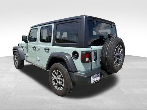 Used 2024 Jeep Wrangler Unlimited Sport AWD/4WD image 9
