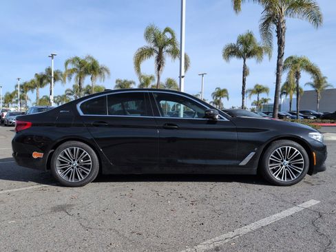 Used 2019 BMW 530e w/ Convenience Package image 11
