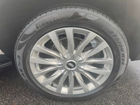 Used 2023 Cadillac Escalade Premium Luxury image 32